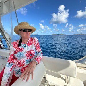 Meet your Posher, Debbie